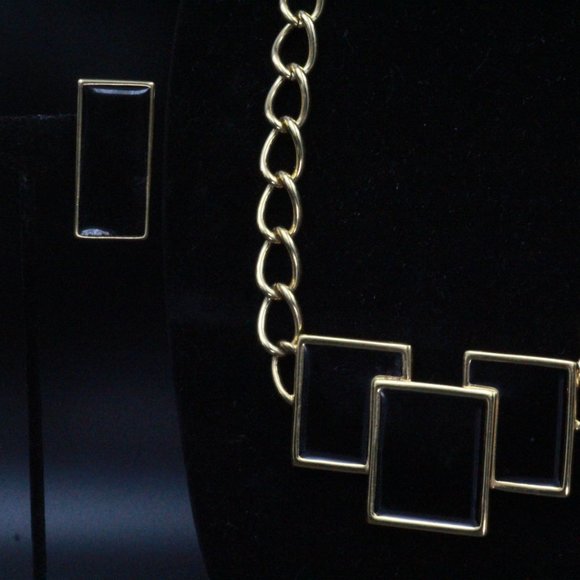 Monet Signed Designer Black Enamel Modernist Rectangular Necklace Set - Picture 2 of 11